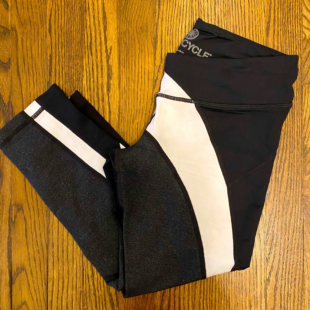 Soulcycle Colorblock Quarter Length Black Leggings